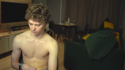 OLIVERpvt is open online show from 5, 12, 2024