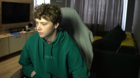 OLIVERpvt is open online show from 24, 2, 2026