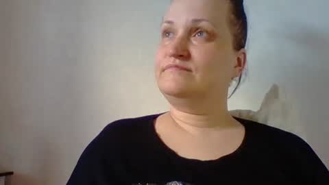 Melisa online show from 23, 2, 2025