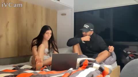 Snapshot of _stella_white chatting on 1, 12, 2025 _stella_white online show from 1, 12, 2025