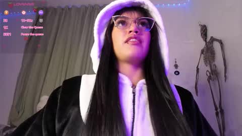 Snapshot of _strawberrycream chatting on 29, 10, 2025 Angela online show from 29, 10, 2025