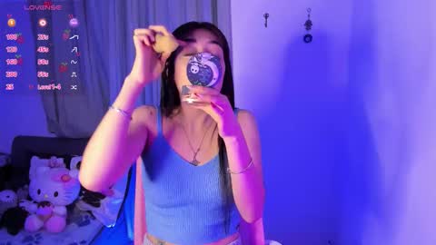 Snapshot of _strawberrycream chatting on 16, 11, 2025 Angela online show from 16, 11, 2025