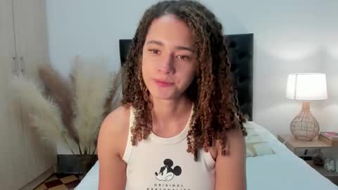 Sussi online show from 7, 11, 2025