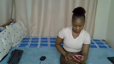 Rosy  Steph online show from 30, 9, 2025