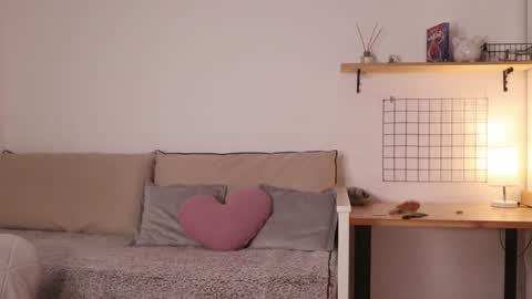 Annie online show from 17, 1, 2025