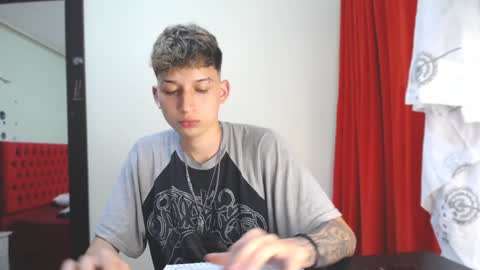 Snapshot of _thomas_hot_ chatting on 31, 12, 2024 Thomas online show from 31, 12, 2024