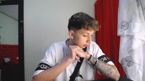 Snapshot of _thomas_hot_ chatting on 7, 1, 2025 Thomas online show from 7, 1, 2025