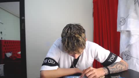 Snapshot of _thomas_hot_ chatting on 7, 1, 2025 Thomas online show from 7, 1, 2025