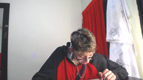 Snapshot of _thomas_hot_ chatting on 10, 1, 2025 Thomas online show from 10, 1, 2025