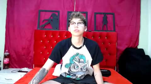 Snapshot of _thomas_hot_ chatting on 13, 2, 2025 Thomas online show from 13, 2, 2025