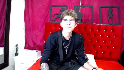 Snapshot of _thomas_hot_ chatting on 16, 2, 2025 Thomas online show from 16, 2, 2025
