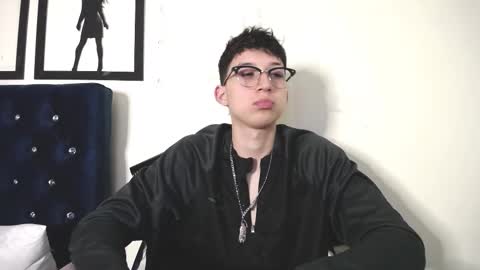 Snapshot of _thomas_hot_ chatting on 12, 9, 2025 Thomas online show from 12, 9, 2025