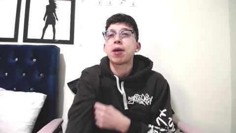 Snapshot of _thomas_hot_ chatting on 13, 9, 2025 Thomas online show from 13, 9, 2025