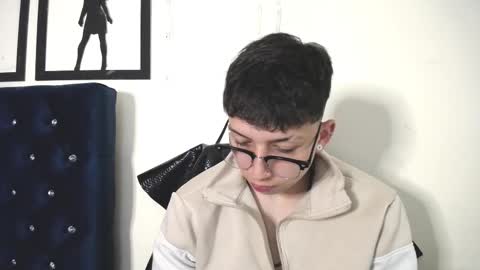 Snapshot of _thomas_hot_ chatting on 17, 9, 2025 Thomas online show from 17, 9, 2025