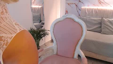 Snapshot of _tiffany1 chatting on 21, 11, 2025 _tiffany1 online show from 21, 11, 2025