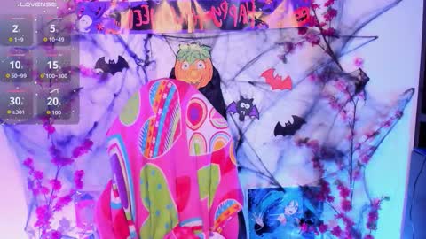     online show from 18, 10, 2025