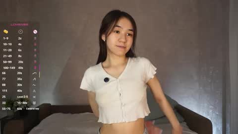 Snapshot of _vi_vi_ chatting on 24, 4, 2026 Viola online show from 24, 4, 2026