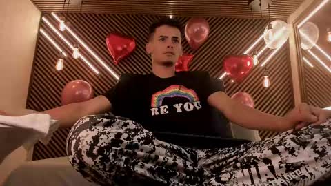 Snapshot of _white_fox_ chatting on 18, 2, 2025 white fox online show from 18, 2, 2025