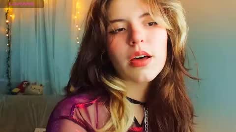 _yourcherrybomb online show from 17, 2, 2025