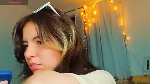 _yourcherrybomb online show from 24, 2, 2025