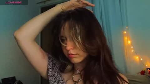 _yourcherrybomb online show from 8, 3, 2025