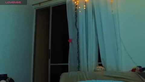 _yourcherrybomb online show from 8, 3, 2025