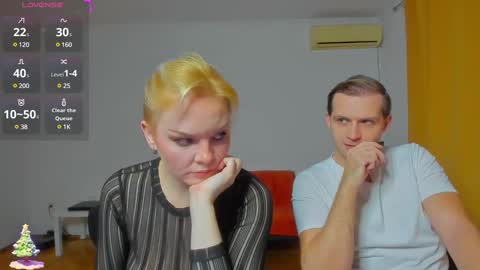 Snapshot of _yourpleasure_ chatting on 23, 12, 2024 Candice and Mark online show from 23, 12, 2024