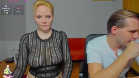 Snapshot of _yourpleasure_ chatting on 23, 12, 2024 Candice and Mark online show from 23, 12, 2024