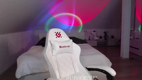 Nicole  Thomas  Dave online show from 11, 3, 2025