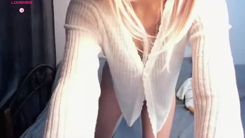 Snapshot of _yuriko chatting on 19, 7, 2026 Mia online show from 19, 7, 2026