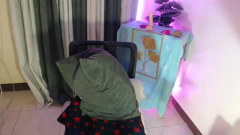 _zinnia143 online show from 15, 1, 2026