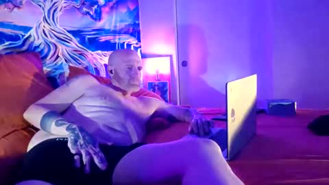 Snapshot of a_bad_guy_duh chatting on 9, 10, 2025 a_bad_guy_duh online show from 9, 10, 2025