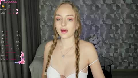 Snapshot of a_delina chatting on 4, 2, 2025 Adelina online show from 4, 2, 2025