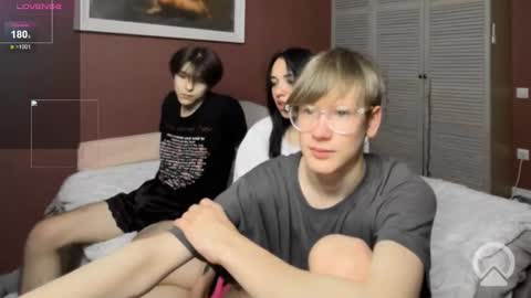 Kris Michael online show from 24, 10, 2025