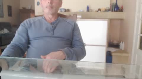 Snapshot of aalex1717 chatting on 5, 3, 2025 Aalex1717 online show from 5, 3, 2025