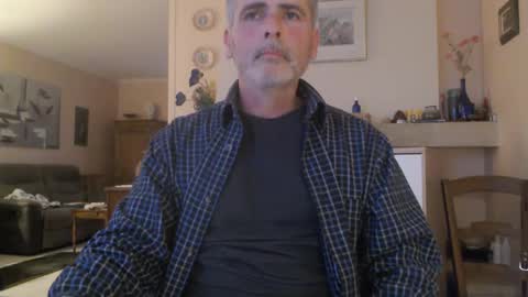 Snapshot of aalex1717 chatting on 9, 3, 2025 Aalex1717 online show from 9, 3, 2025