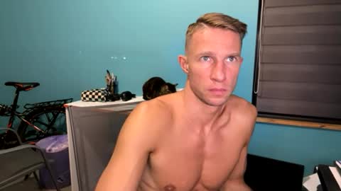 Snapshot of aann69 chatting on 7, 7, 2026 aann69 online show from 7, 7, 2026