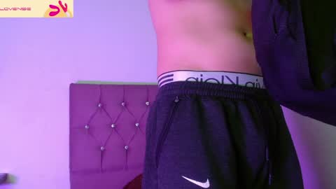 Aaron y Antonella online show from 9, 4, 2026