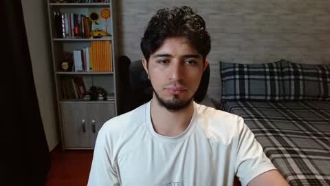 Snapshot of aaron_paul_ chatting on 9, 2, 2026 Aaron online show from 9, 2, 2026