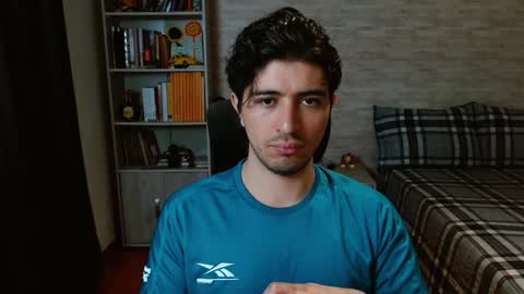 Snapshot of aaron_paul_ chatting on 9, 3, 2026 Aaron online show from 9, 3, 2026