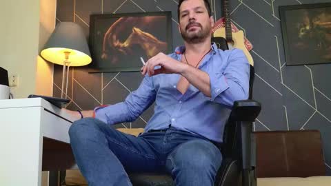 Aaron online show from 23, 12, 2025