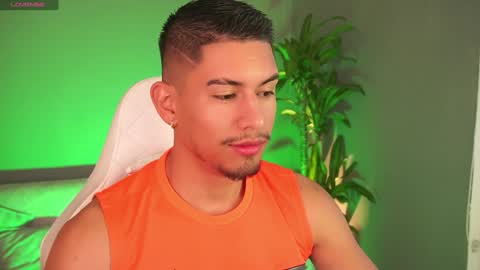 Snapshot of aaronfox_ chatting on 31, 1, 2025 AARON online show from 31, 1, 2025