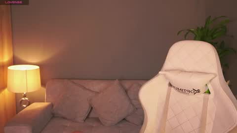 Snapshot of aaronfox_ chatting on 2, 2, 2025 AARON online show from 2, 2, 2025