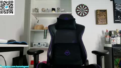 Aaron  online show from 8, 4, 2026