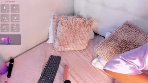 Snapshot of aashley_jones chatting on 20, 2, 2025 Aashley online show from 20, 2, 2025