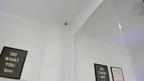 abbey_walker online show from 16, 12, 2025