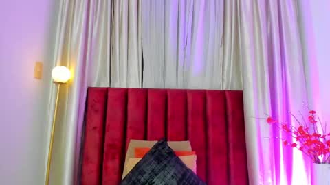 Abbie Joness online show from 26, 9, 2025