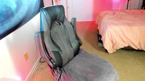 Abbie  Morgan online show from 30, 11, 2025