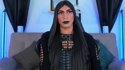 Abbigail Fuster  online show from 25, 5, 2026