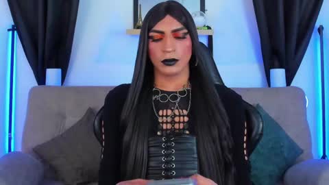 Abbigail Fuster  online show from 27, 5, 2026